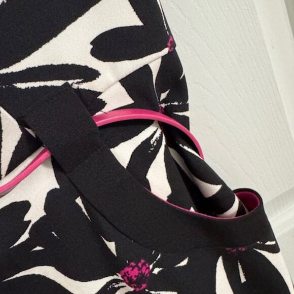 London Times V-Neck Sheath Silhouette Black & White Floral Dress w/Belt Sz 8 - Picture 7 of 8